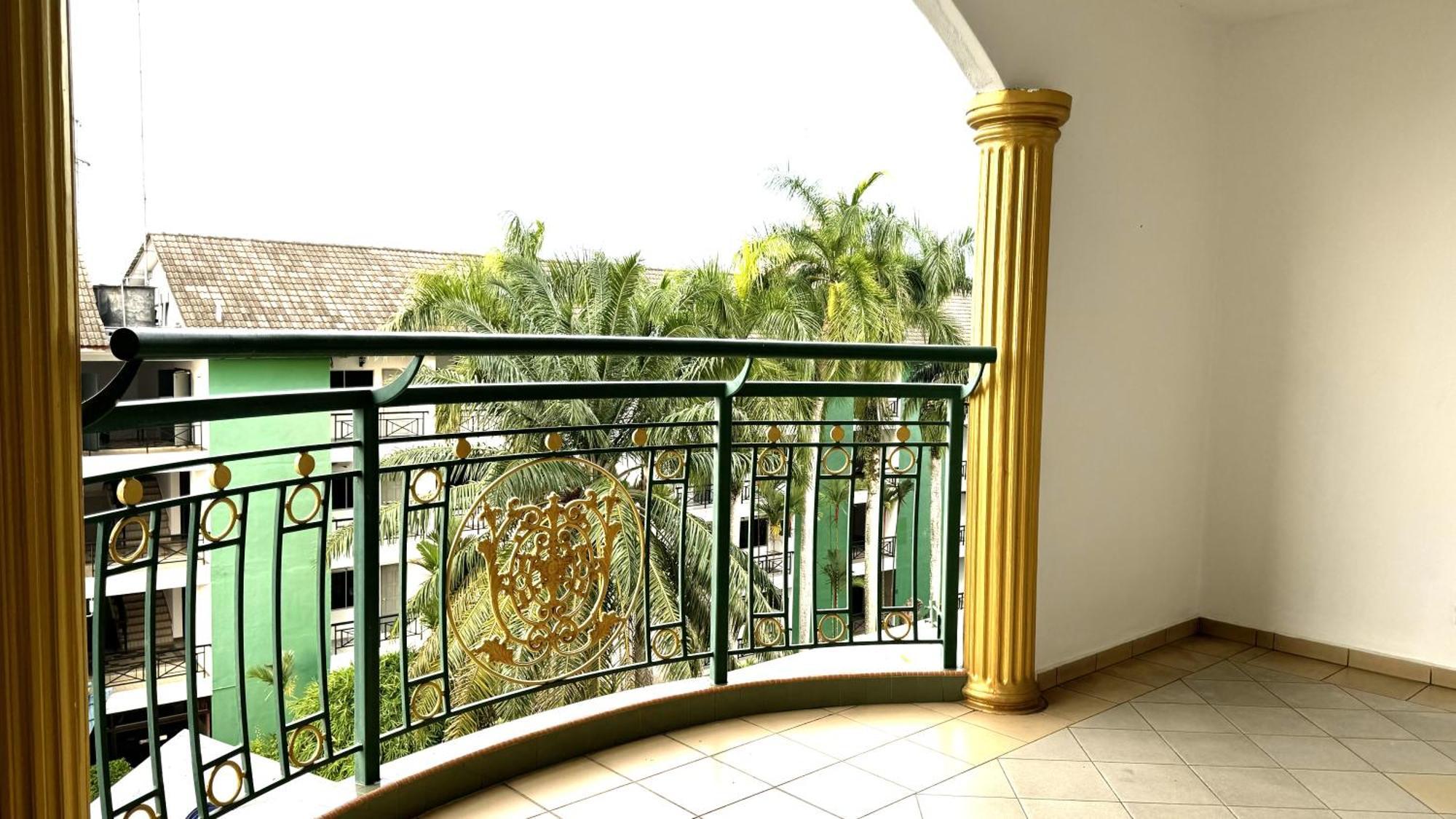 Hotel Green Park Temerloh Esterno foto
