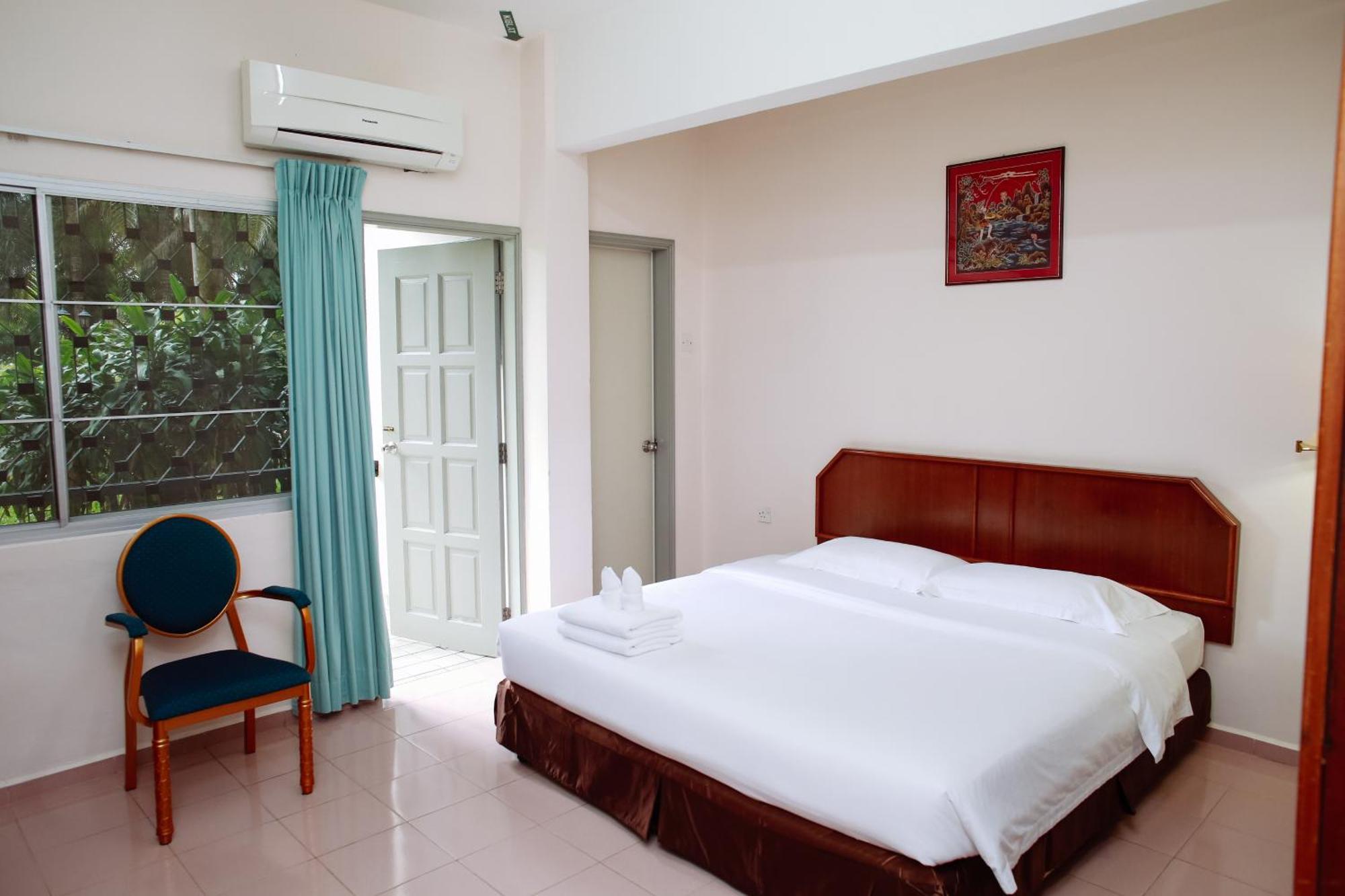 Hotel Green Park Temerloh Esterno foto