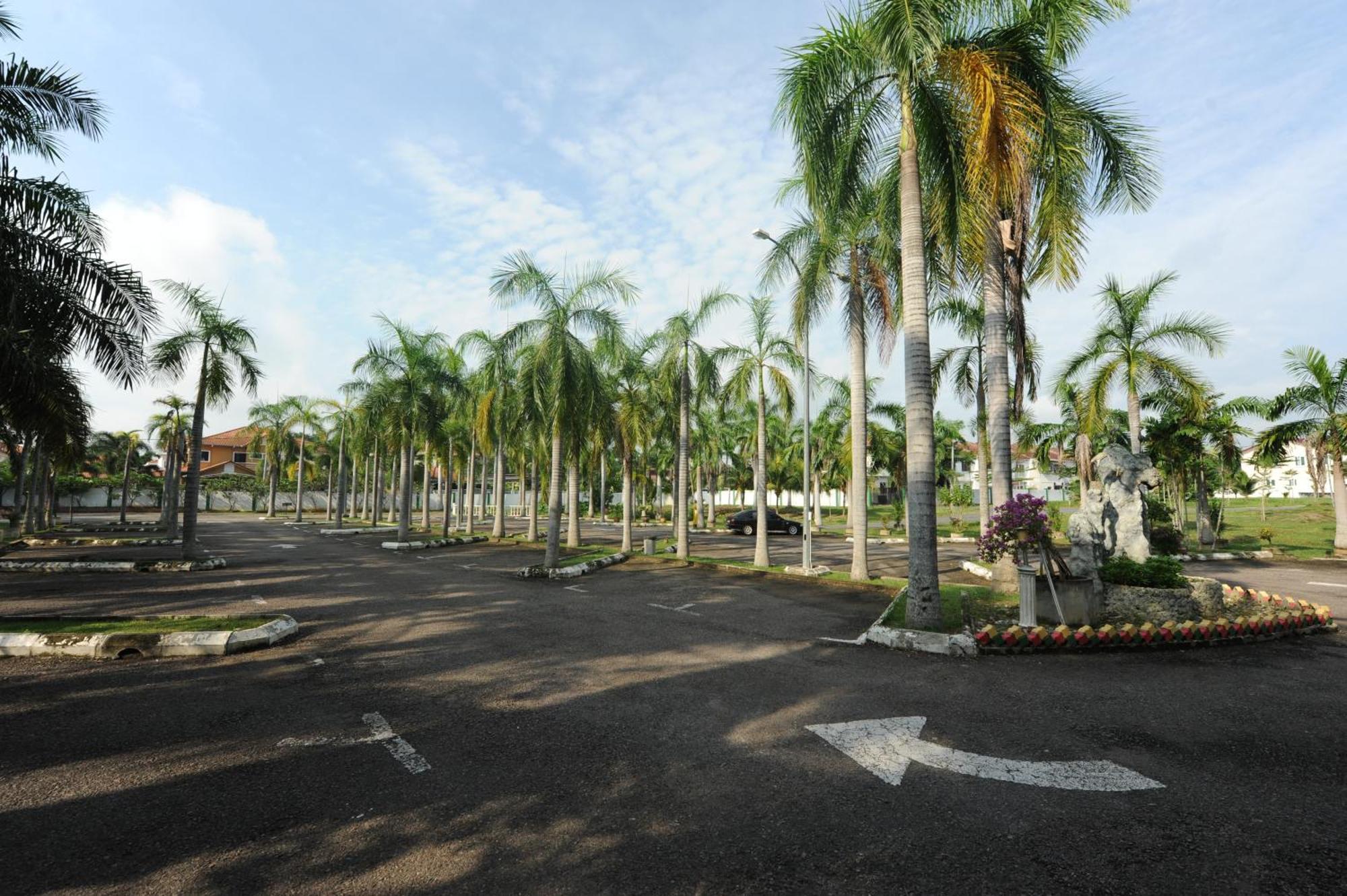 Hotel Green Park Temerloh Esterno foto