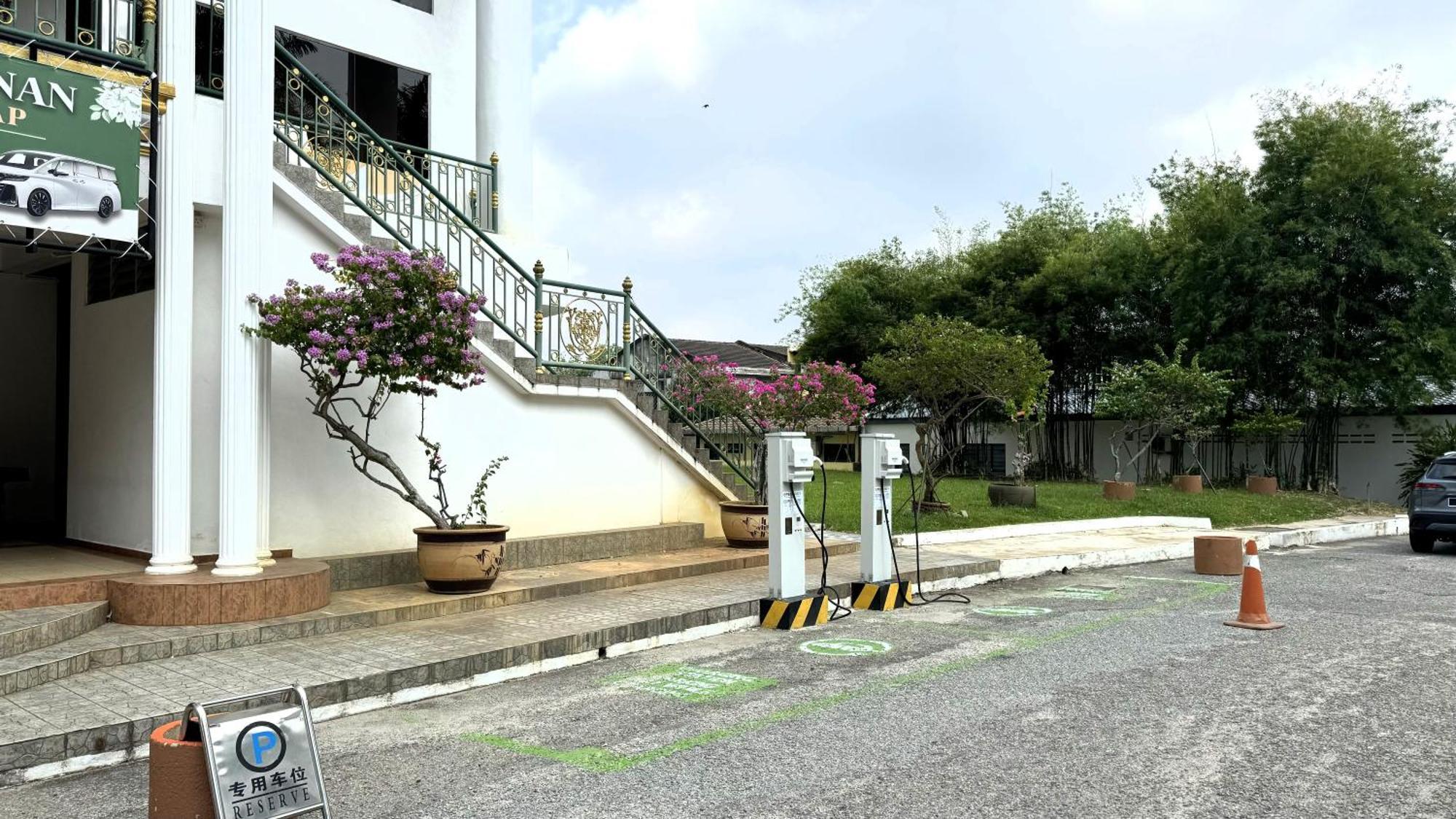 Hotel Green Park Temerloh Esterno foto